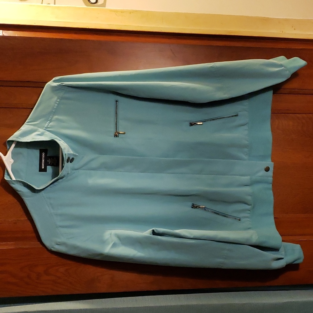 NWOT Women's NortonStudio Light Jacket